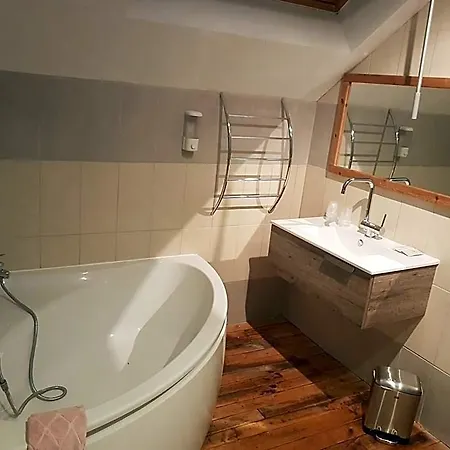Le Betrot Bed & Breakfast 3*