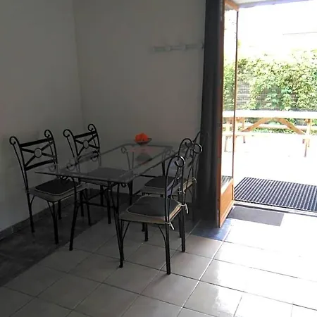 Le Betrot Bed & Breakfast 3*